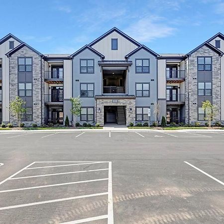 Stylish New Condo In 康科德 外观 照片