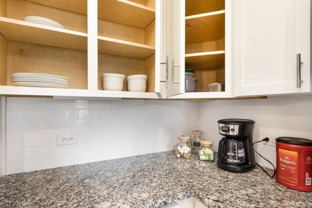 Stylish New Condo In 康科德 外观 照片